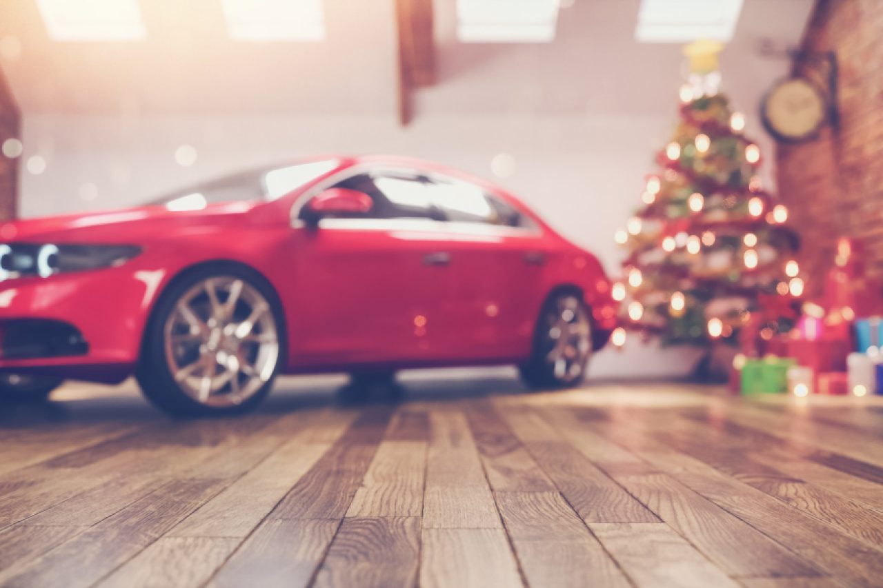 car-chrismas-room-decorated-chrismas-tree-white-room-3d-renderring-illustration